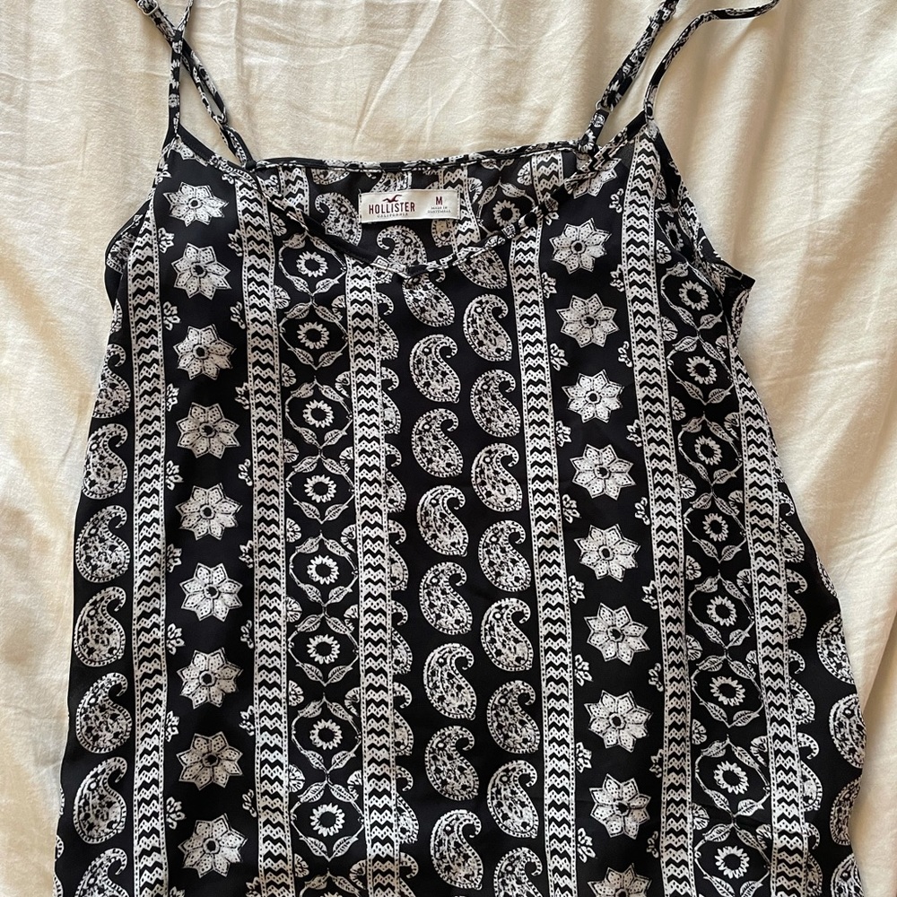 Hollister black and white tank